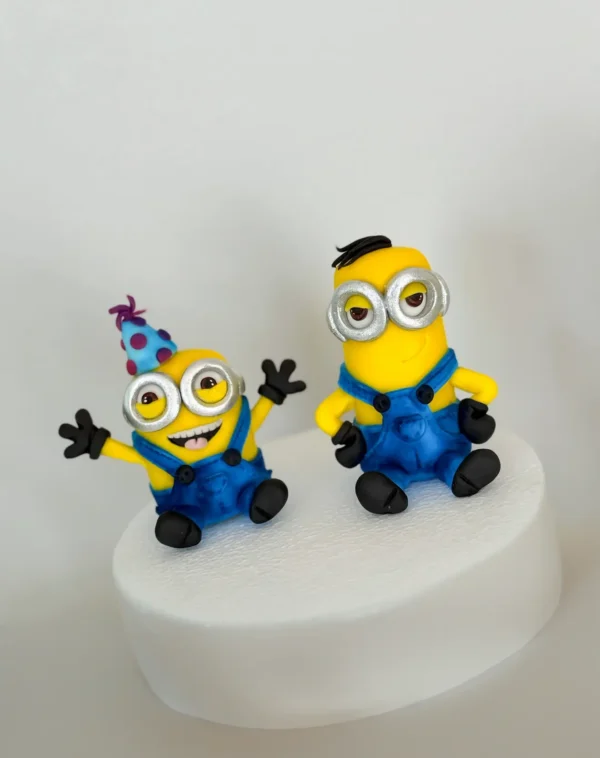 Tordikaunistus "Minionid" 12cm - Image 2
